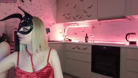 SOFYandMIKE online show from November 3, 3:30 am