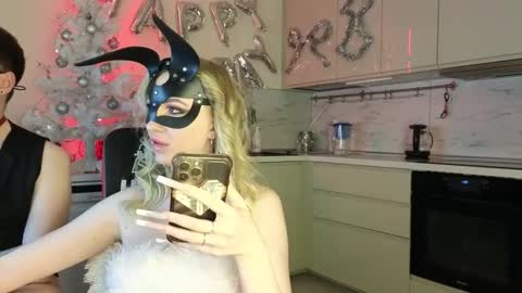 SOFYandMIKE online show from January 6, 7:28 pm