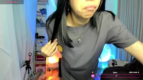 Snapshot of sol_lunaa23 chatting on June 5, 12:28 am sol online show from June 5, 12:28 am