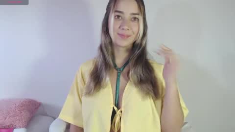 Snapshot of sol_rous chatting on April 9, 12:43 pm online show from April 9, 12:43 pm