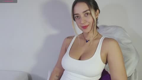Snapshot of sol_rous chatting on April 17, 1:03 pm online show from April 17, 1:03 pm