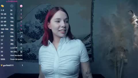 Snapshot of solar_spark chatting on December 15, 6:39 am Bella online show from December 15, 6:39 am