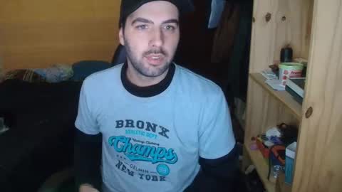 Snapshot of soldado14m chatting on June 9, 6:47 am ManuAiluPlay online show from June 9, 6:47 am