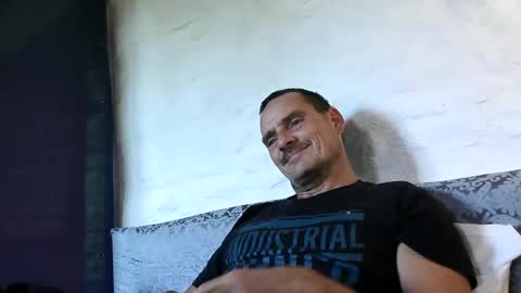 Alex Dixon online show from December 7, 9:28 am