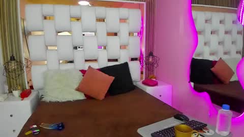 Sol Evans online show from February 25, 1:06 pm