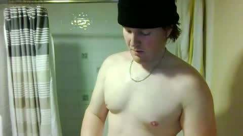 Snapshot of solid_n_hung chatting on February 10, 1:21 am solid_n_hung online show from February 10, 1:21 am