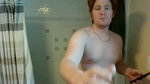 Snapshot of solid_n_hung chatting on February 15, 6:15 pm solid_n_hung online show from February 15, 6:15 pm