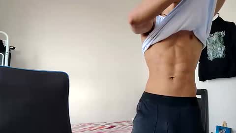 Hi Im Weller Check my Bio  online show from March 13, 9:54 pm