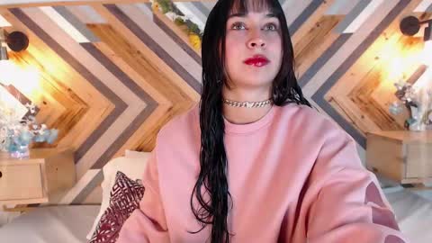 Snapshot of solscarleet chatting on September 10, 11:54 am Sol online show from September 10, 11:54 am