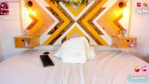 Snapshot of solscarleet chatting on October 3, 8:39 pm Sol online show from October 3, 8:39 pm