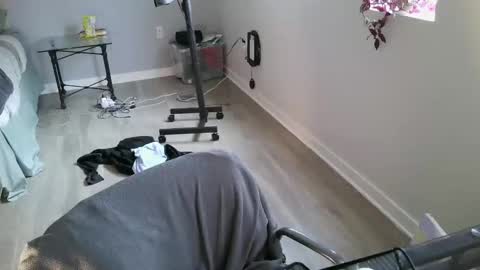 Snapshot of somerandom1109 chatting on September 16, 10:11 pm somerandom1109 online show from September 16, 10:11 pm