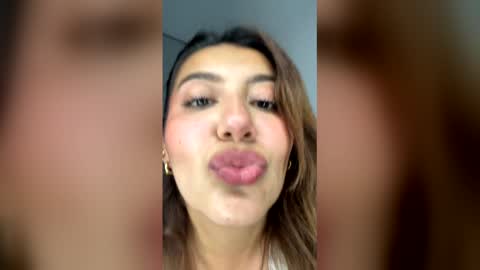 sommerr111 online show from May 6, 1:25 am