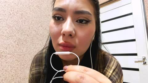 Sabrina 3 online show from April 7, 9:04 pm