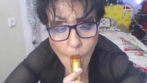 sondrariddle online show from January 14, 3:43 am