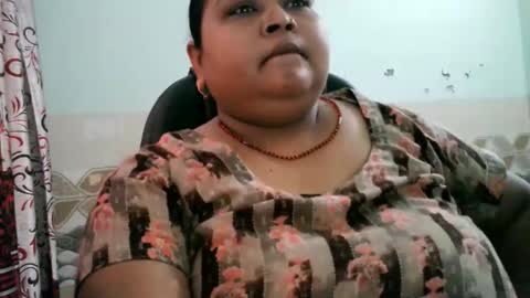 soni88888 online show from May 25, 12:22 pm