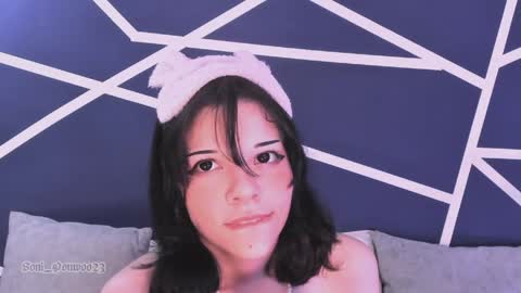 Snapshot of soni_ponwoo23 chatting on April 5, 10:23 am Soniiiiii online show from April 5, 10:23 am