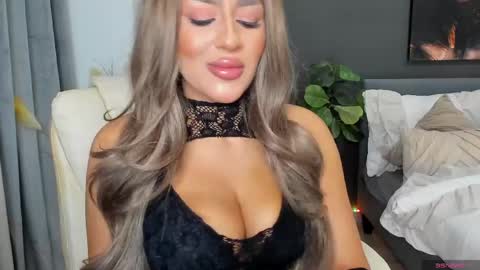 Snapshot of sonia__rey chatting on May 18, 5:52 pm Sonia Rey online show from May 18, 5:52 pm