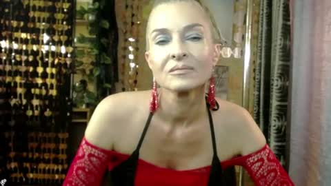 Snapshot of soniadance chatting on June 24, 1:54 pm Sonia online show from June 24, 1:54 pm