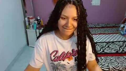 sonialatin69 online show from December 30, 1:25 pm