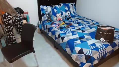 Snapshot of sonialatin69 chatting on September 29, 12:54 pm sonialatin69 online show from September 29, 12:54 pm