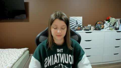 Snapshot of soninex chatting on April 8, 3:34 pm SoniNex online show from April 8, 3:34 pm