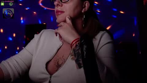 Sonia online show from March 3, 6:22 pm