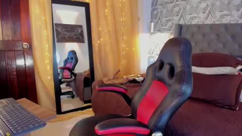 sophie online show from September 18, 10:56 pm