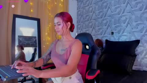 sophie online show from October 28, 2:42 pm