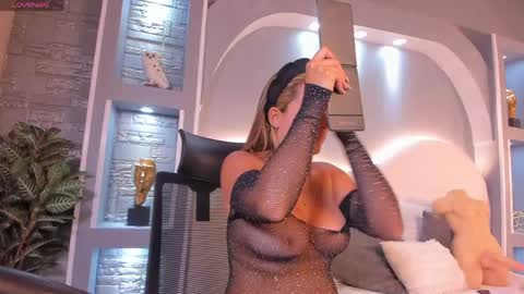 sophi_cooper29 online show from June 5, 8:36 pm