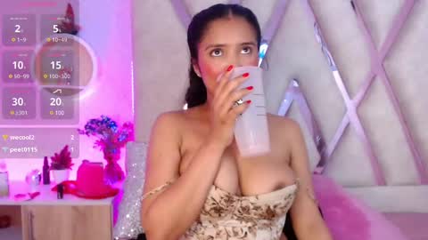 Snapshot of sophi_gray chatting on February 12, 5:16 pm Shophi online show from February 12, 5:16 pm