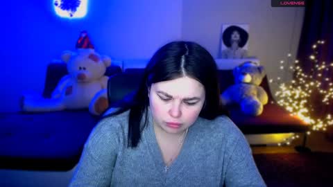 Snapshot of sophia__olsen chatting on December 2, 6:30 am sophia__olsen online show from December 2, 6:30 am
