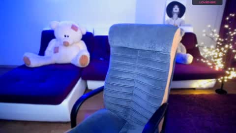 Snapshot of sophia__olsen chatting on December 22, 9:44 am sophia__olsen online show from December 22, 9:44 am