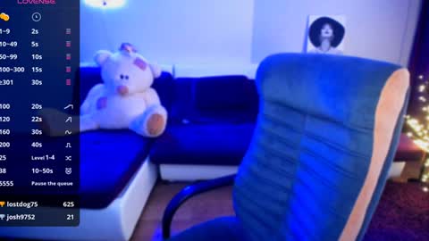 Snapshot of sophia__olsen chatting on January 3, 9:25 am sophia__olsen online show from January 3, 9:25 am
