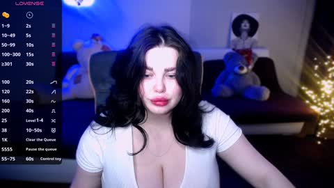 Snapshot of sophia__olsen chatting on January 7, 6:27 am sophia__olsen online show from January 7, 6:27 am