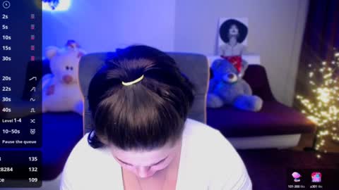 Snapshot of sophia__olsen chatting on January 12, 12:33 pm sophia__olsen online show from January 12, 12:33 pm