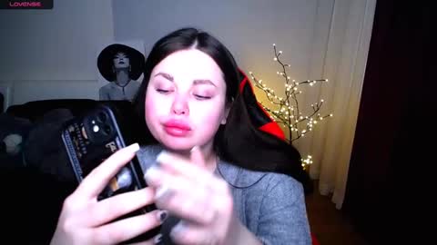 Snapshot of sophia__olsen chatting on March 4, 6:37 am sophia__olsen online show from March 4, 6:37 am