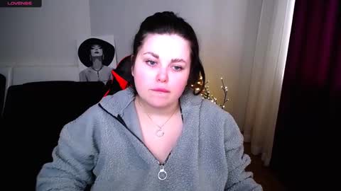 Snapshot of sophia__olsen chatting on March 5, 9:49 am sophia__olsen online show from March 5, 9:49 am