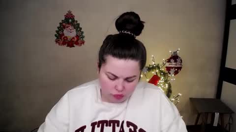 sophia__olsen online show from December 23, 6:00 am