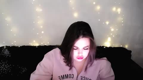 Snapshot of sophia__olsen chatting on March 14, 6:19 am sophia__olsen online show from March 14, 6:19 am