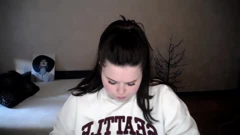 Snapshot of sophia__olsen chatting on April 5, 5:26 am sophia__olsen online show from April 5, 5:26 am