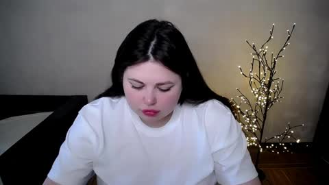 Snapshot of sophia__olsen chatting on May 8, 5:46 am sophia__olsen online show from May 8, 5:46 am