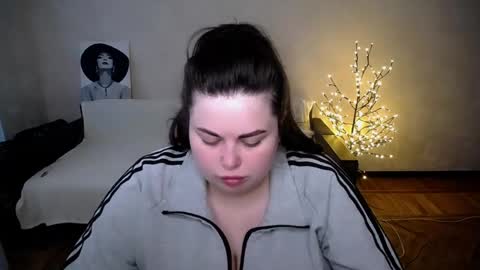 Snapshot of sophia__olsen chatting on May 29, 6:00 am sophia__olsen online show from May 29, 6:00 am