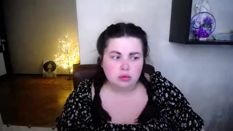 sophia__olsen online show from June 28, 5:57 am