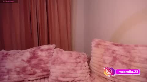 Snapshot of sophia_bones chatting on May 19, 10:49 pm SophiI online show from May 19, 10:49 pm