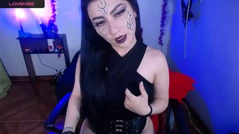 sophia hottie online show from December 8, 8:25 pm