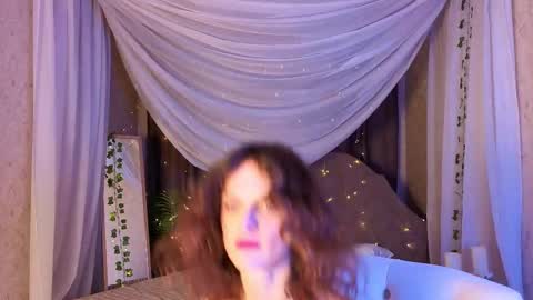 Sophia online show from October 26, 1:55 am