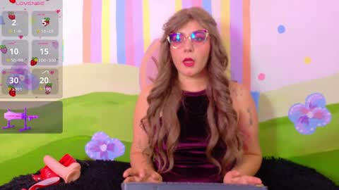 Soph online show from April 25, 3:31 am