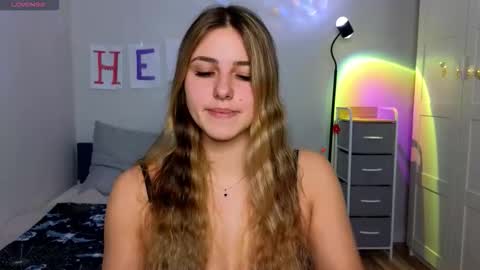 Snapshot of sophia_euphoria chatting on December 2, 9:14 am Sophia online show from December 2, 9:14 am