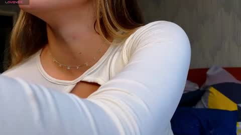Snapshot of sophia_euphoria chatting on June 29, 10:15 am Sophia online show from June 29, 10:15 am