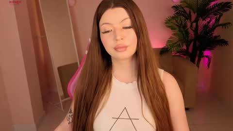 Snapshot of sophia_everlyy chatting on June 9, 9:21 am Sophia online show from June 9, 9:21 am